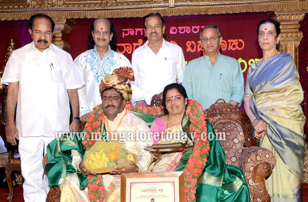 Nagesh Bappanadu felicitated by Veerappa Moily